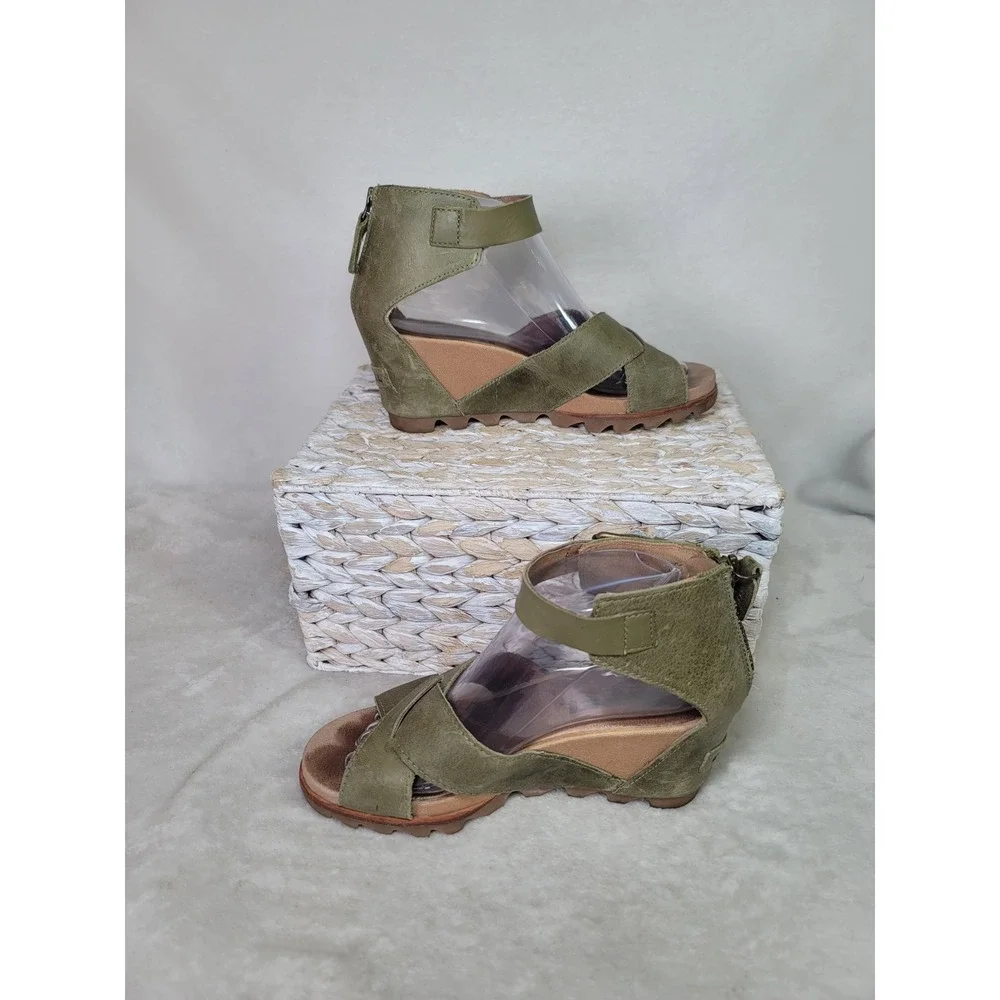 Sorel Ella II Wedge Sandals Sage Green Leather Ankle Strap Gladiator Size 8 Vaca